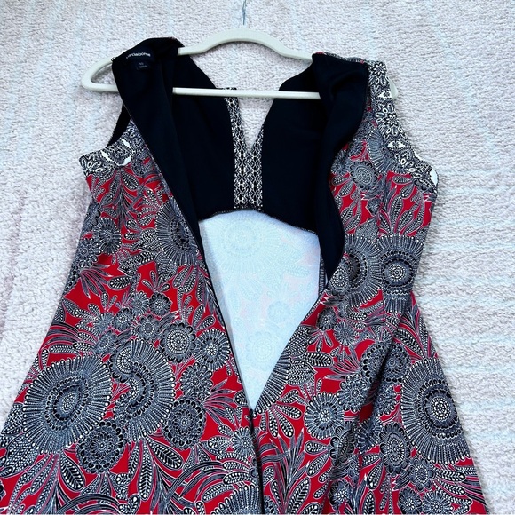 Liz Claiborne Red White Black Mosaic Floral Midi Dress Sleeveless Size 10 Fall - Picture 10 of 10